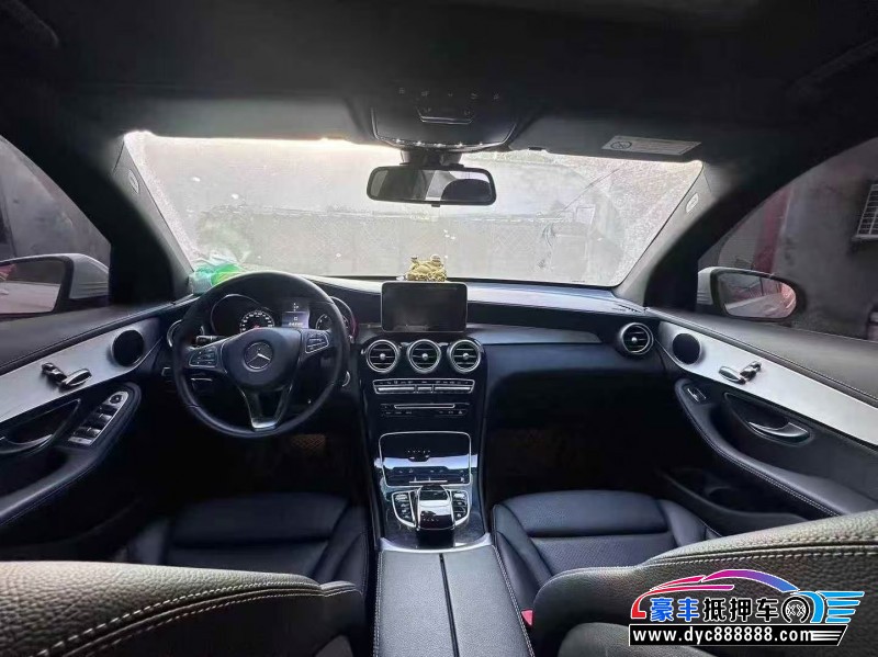 17年奔驰GLC轿车抵押车出售