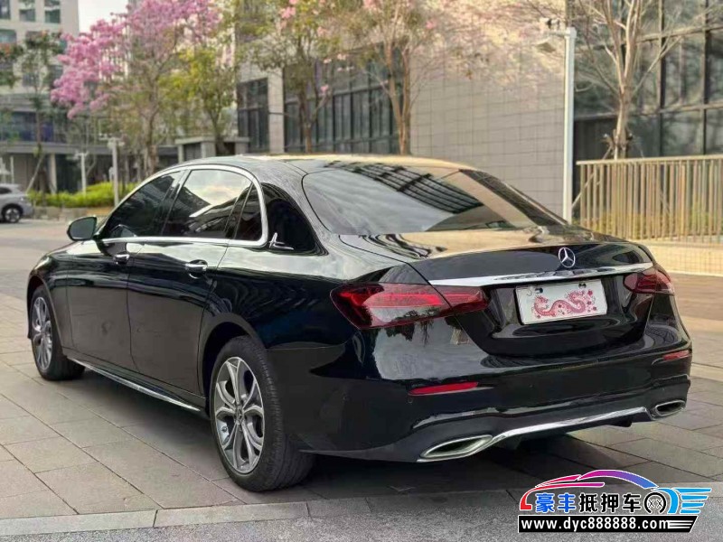 22年奔驰E轿车抵押车出售