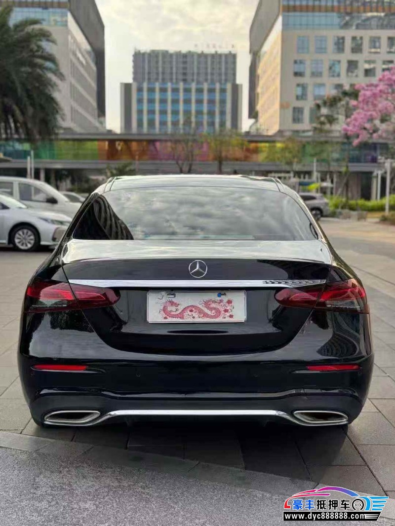 22年奔驰E轿车抵押车出售