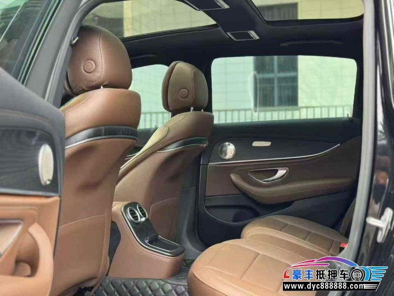 22年奔驰E轿车抵押车出售