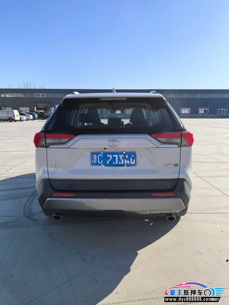 20年丰田RAV4轿车抵押车出售