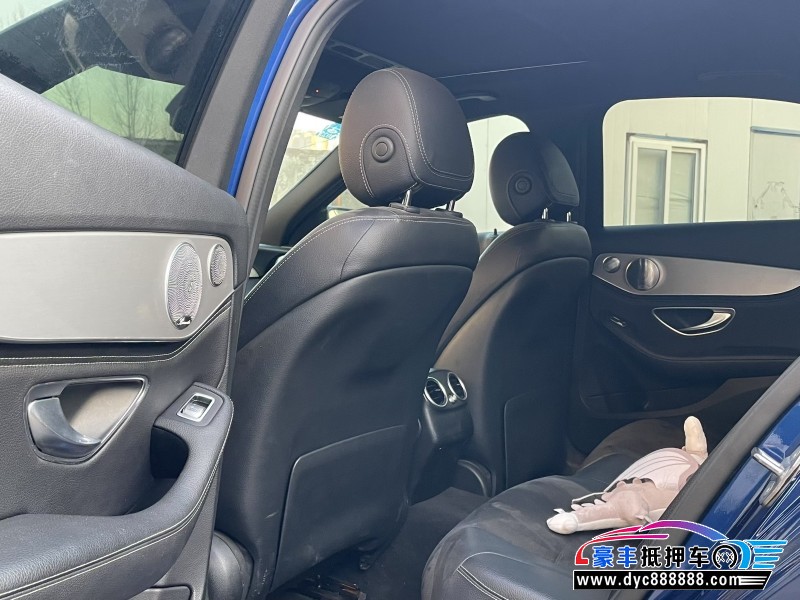 18年奔驰C轿车抵押车出售