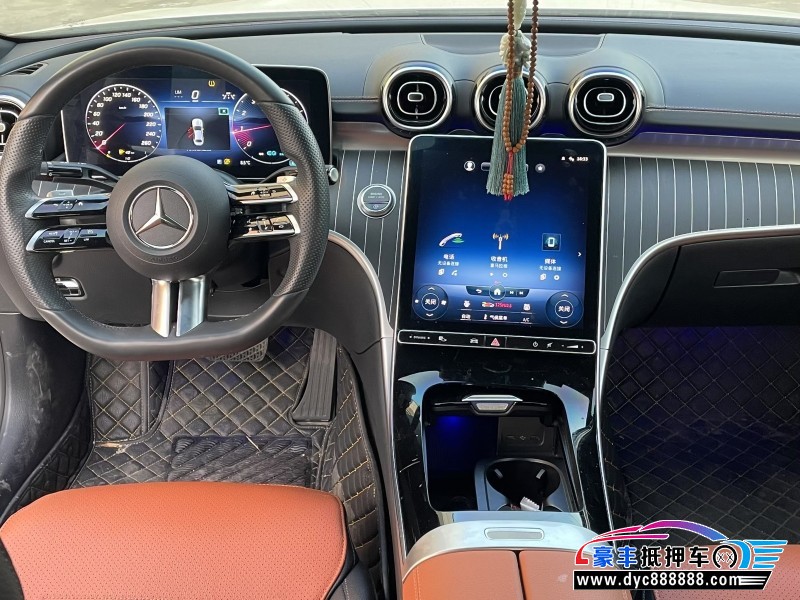 22年奔驰C轿车抵押车出售