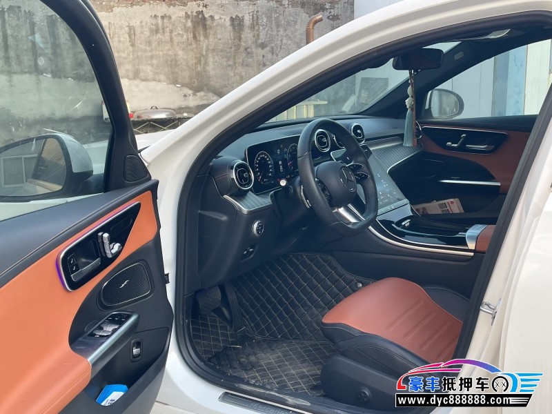 22年奔驰C轿车抵押车出售