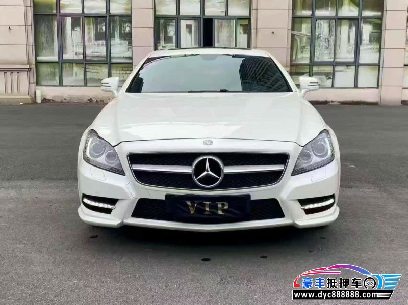 抵押车出售15年奔驰CLS轿车