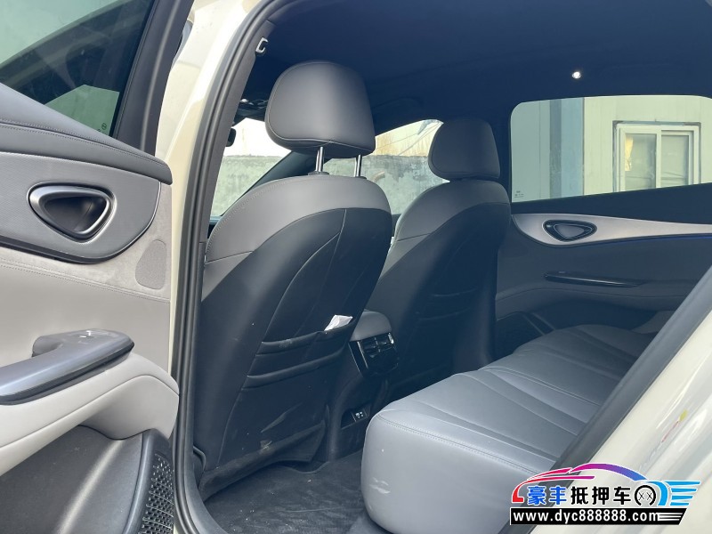24年比亚迪海豹轿车抵押车出售