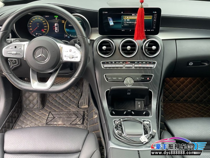 21年奔驰C轿车抵押车出售