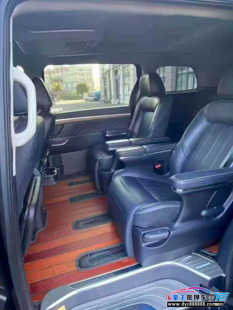 19年传祺M8轿车抵押车出售