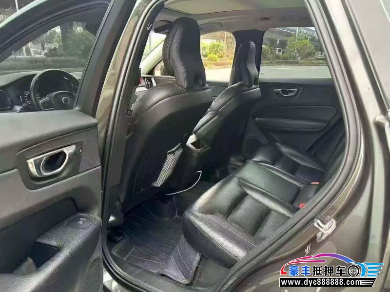 18年沃尔沃XC60轿车抵押车出售