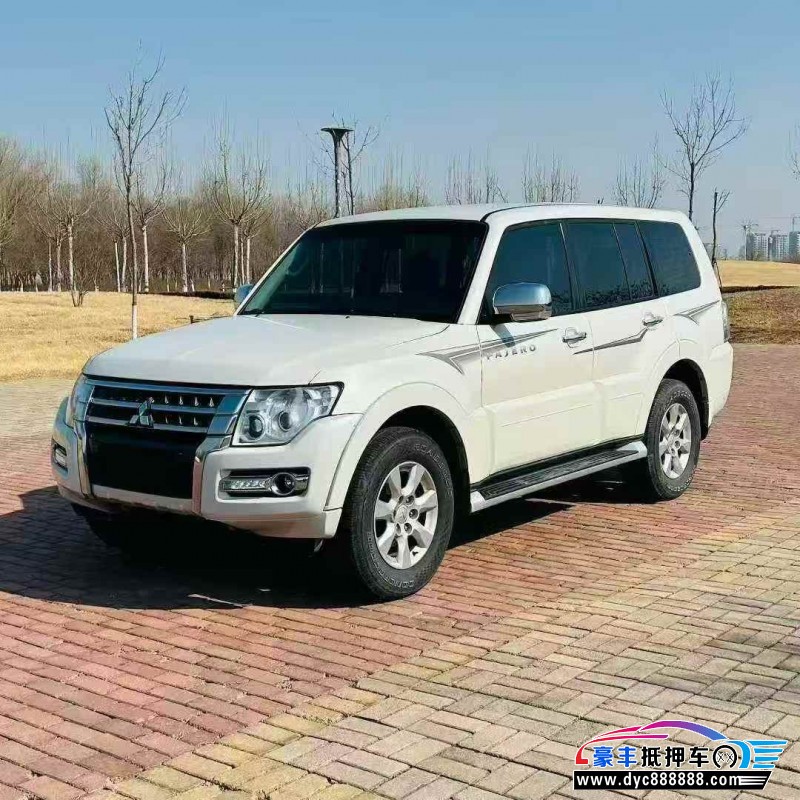 19年三菱帕杰罗轿车抵押车出售
