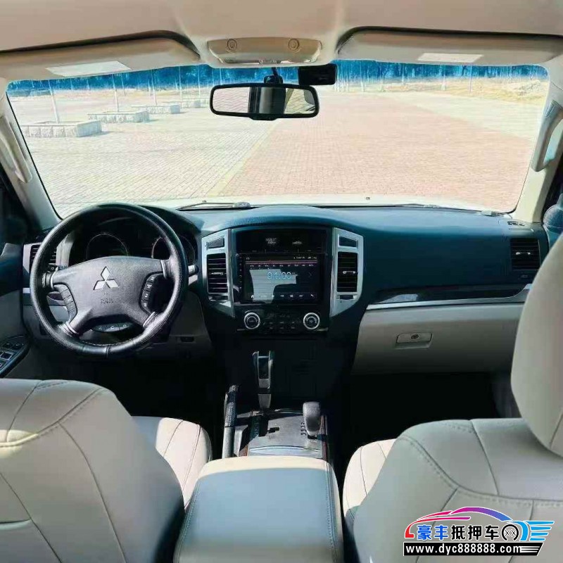 19年三菱帕杰罗轿车抵押车出售