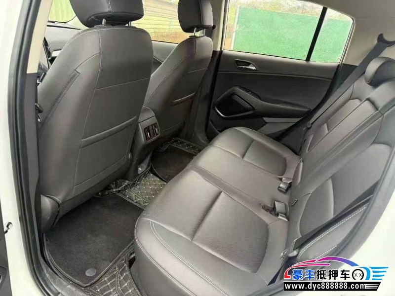 22年现代ix35轿车抵押车出售