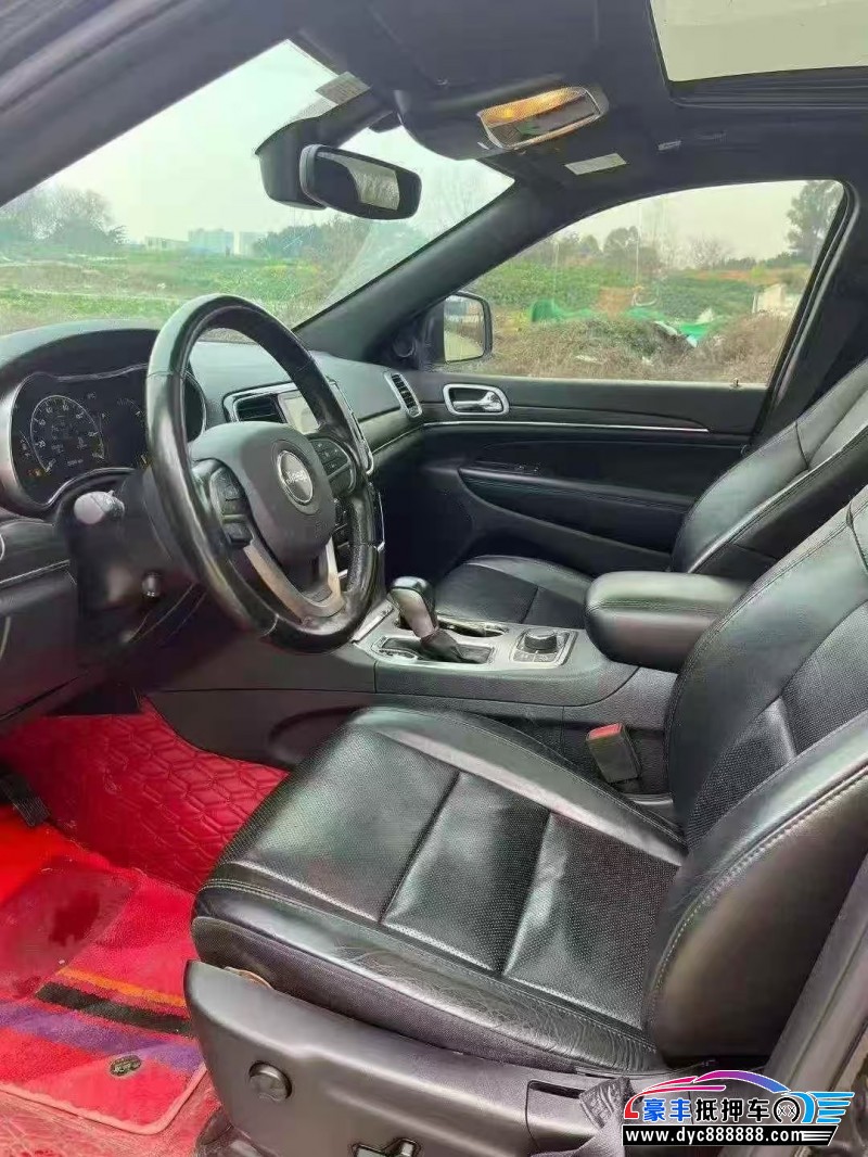 21年Jeep大切诺基轿车抵押车出售