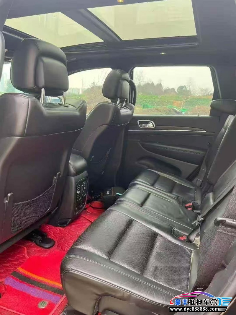 21年Jeep大切诺基轿车抵押车出售