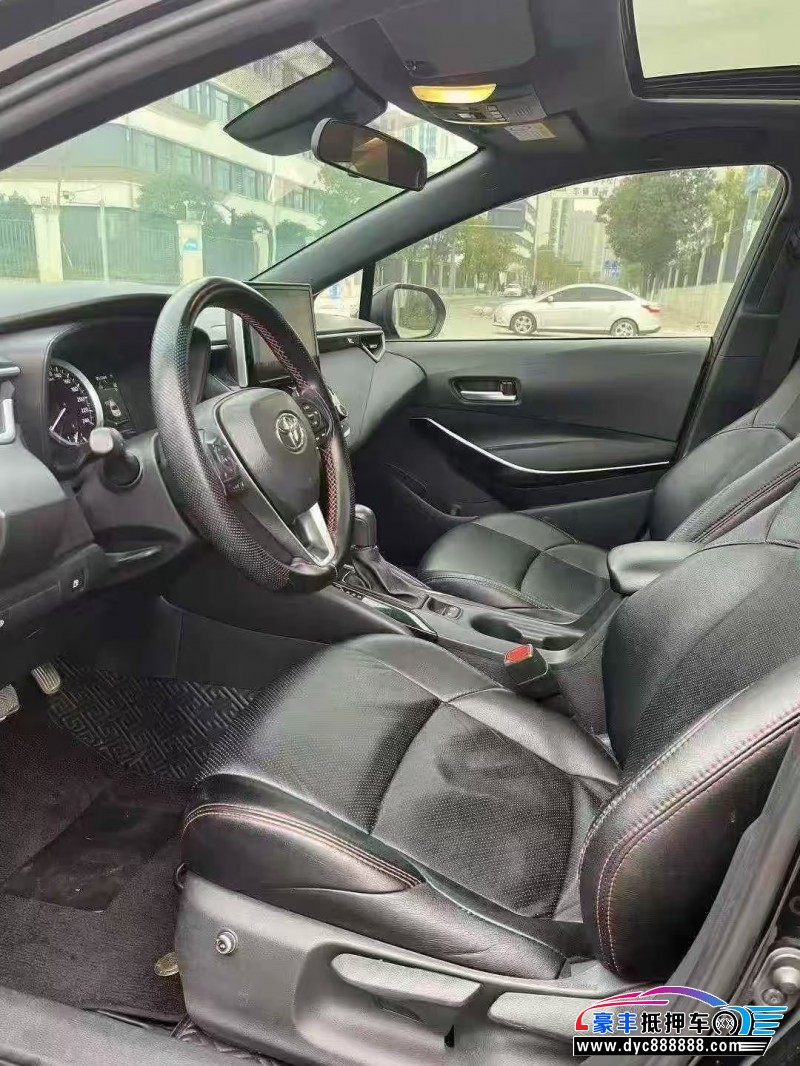 20年丰田雷凌轿车抵押车出售