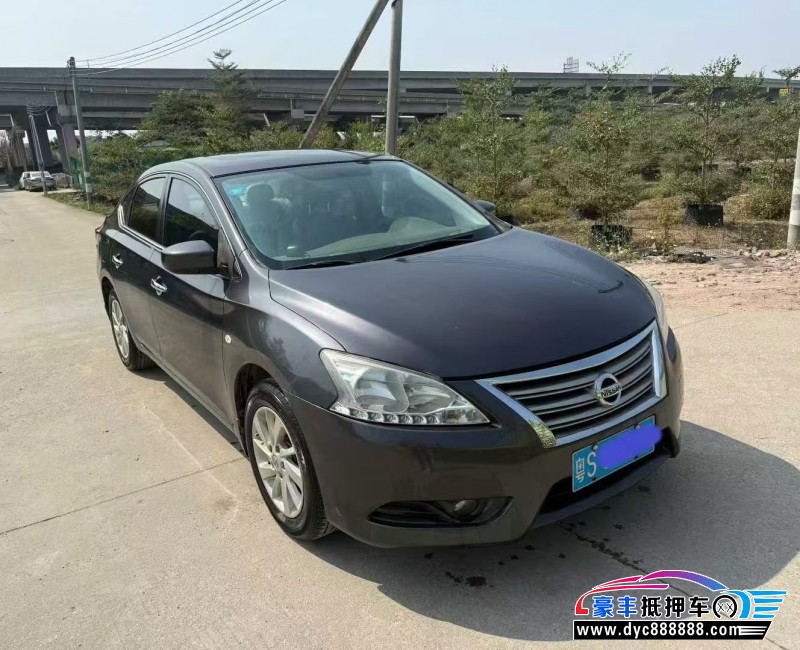 16年日产轩逸轿车抵押车出售