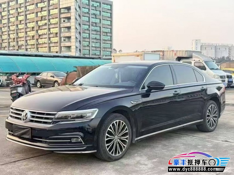 18年大众辉昂轿车抵押车出售