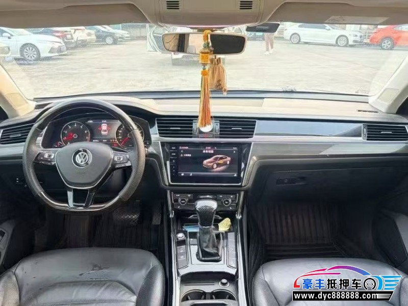 18年大众辉昂轿车抵押车出售