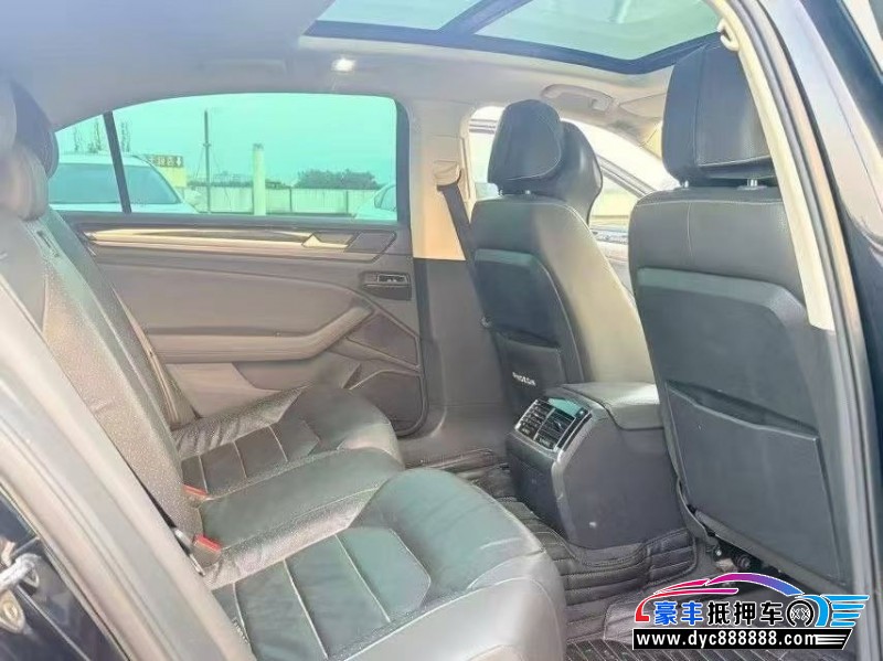 18年大众辉昂轿车抵押车出售