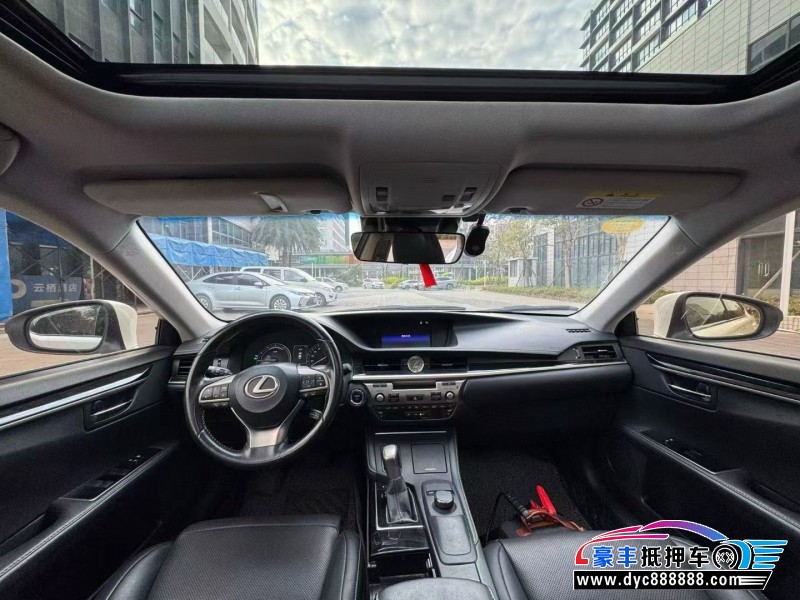 15年雷克萨斯ES轿车抵押车出售
