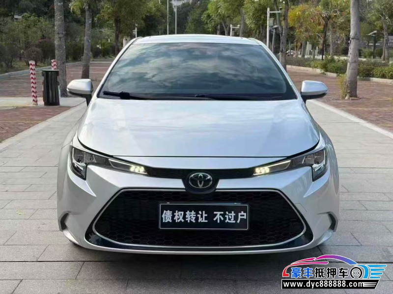 抵押车出售20年丰田雷凌轿车