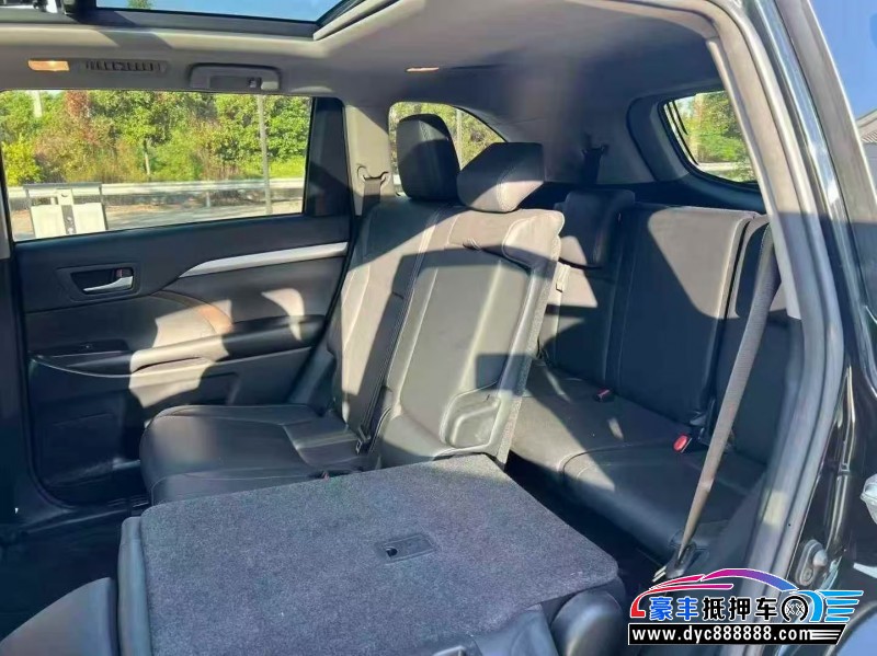 19年丰田汉兰达轿车抵押车出售