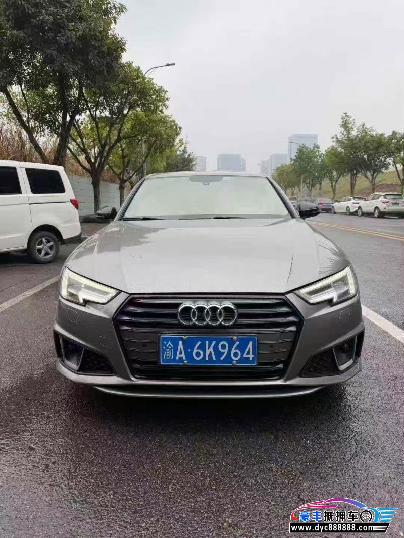 抵押车出售19年奥迪A4L轿车