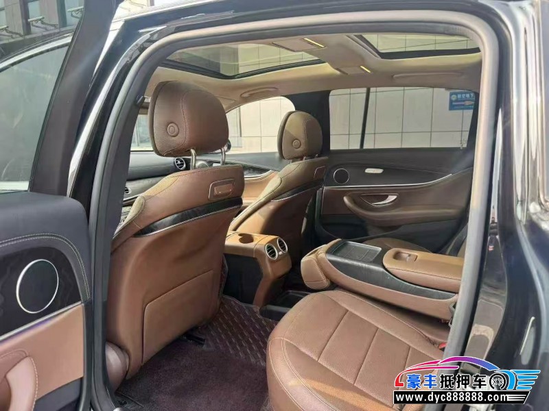 18年奔驰E轿车抵押车出售