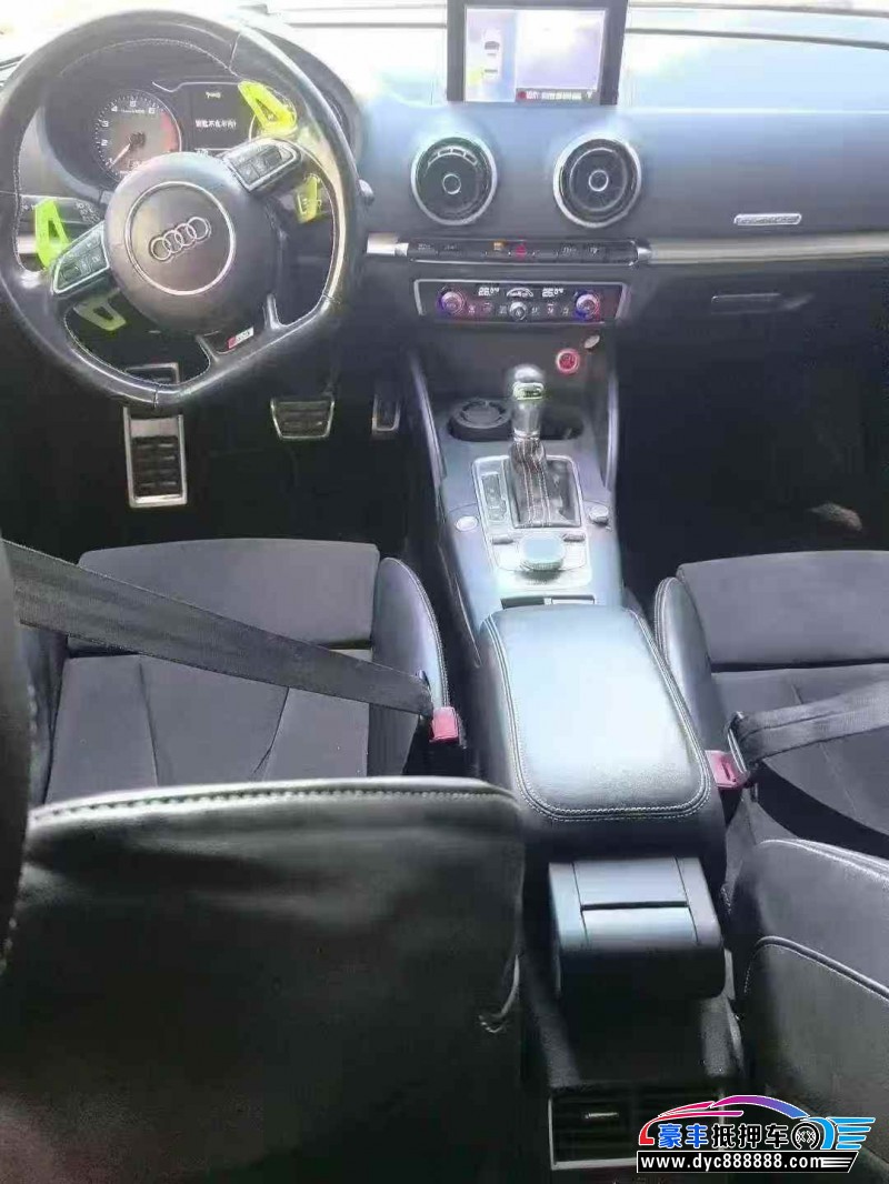 17年奥迪S3轿车抵押车出售