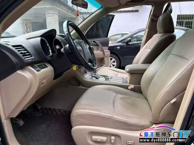 14年丰田汉兰达轿车抵押车出售