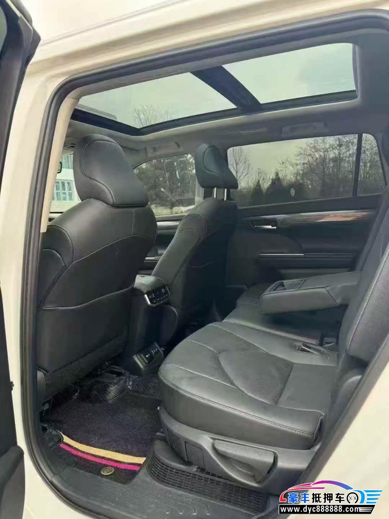 24年丰田汉兰达轿车抵押车出售