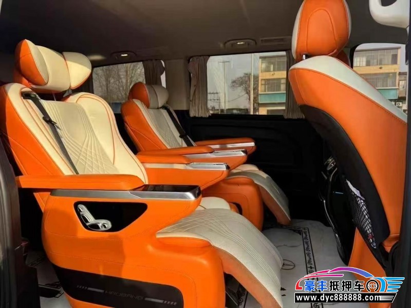 23年奔驰威霆轿车抵押车出售