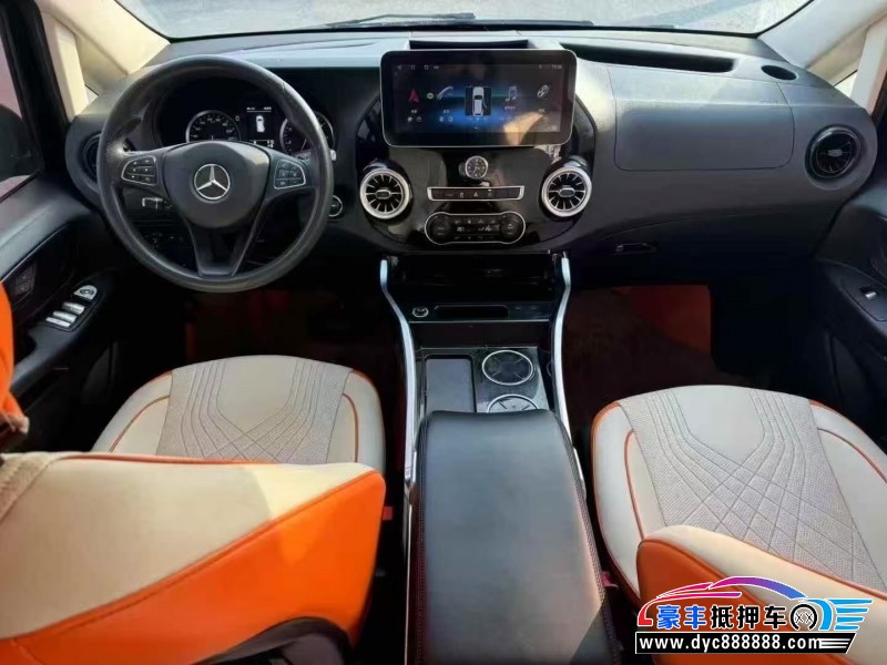 23年奔驰威霆轿车抵押车出售