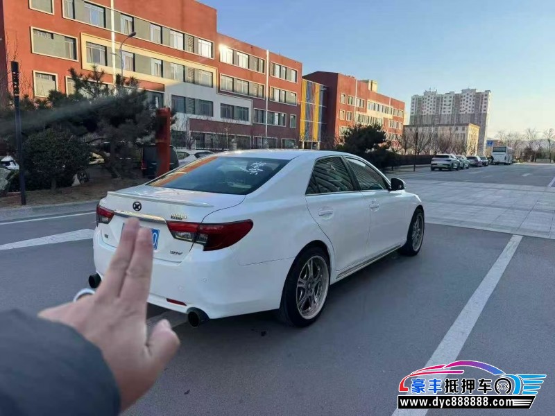 15年丰田锐志轿车抵押车出售