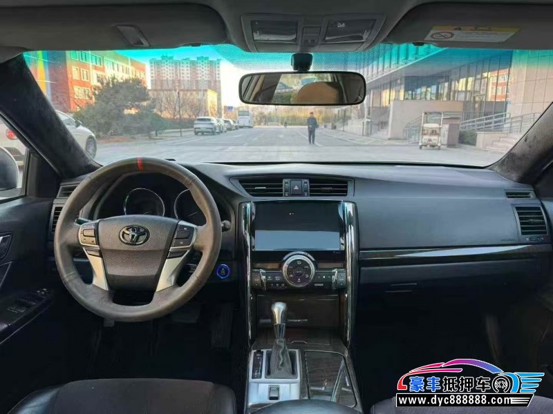 15年丰田锐志轿车抵押车出售