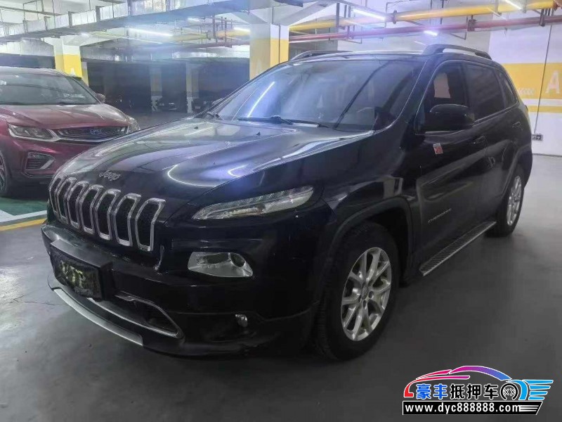 18年Jeep自由光轿车抵押车出售