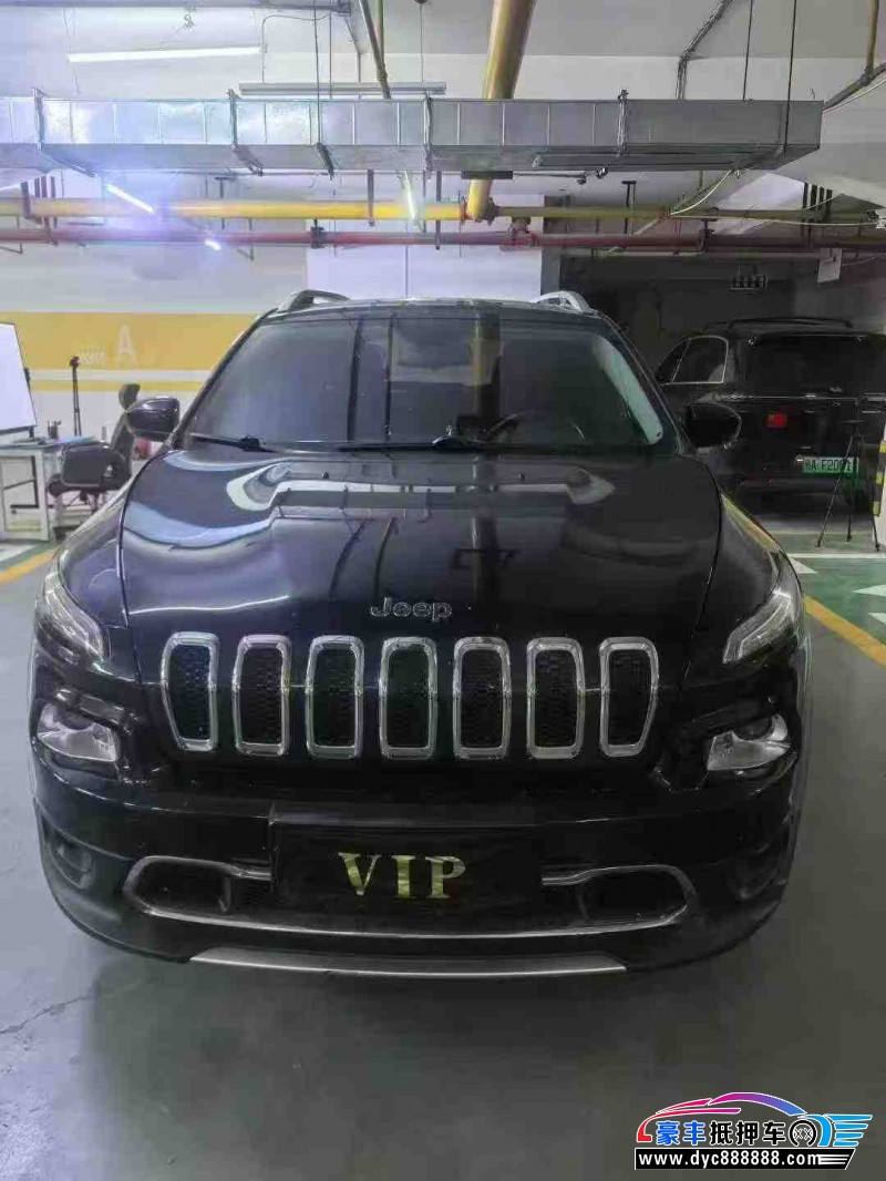 抵押车出售18年Jeep自由光轿车