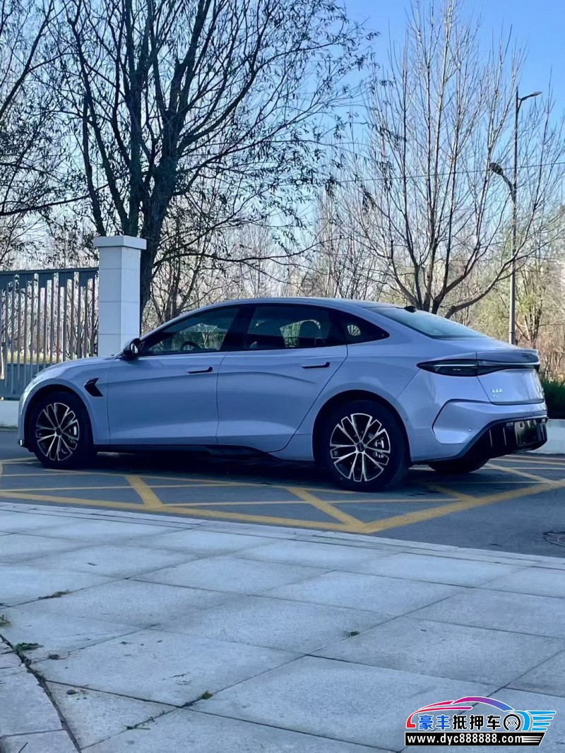 25年比亚迪海豹轿车抵押车出售