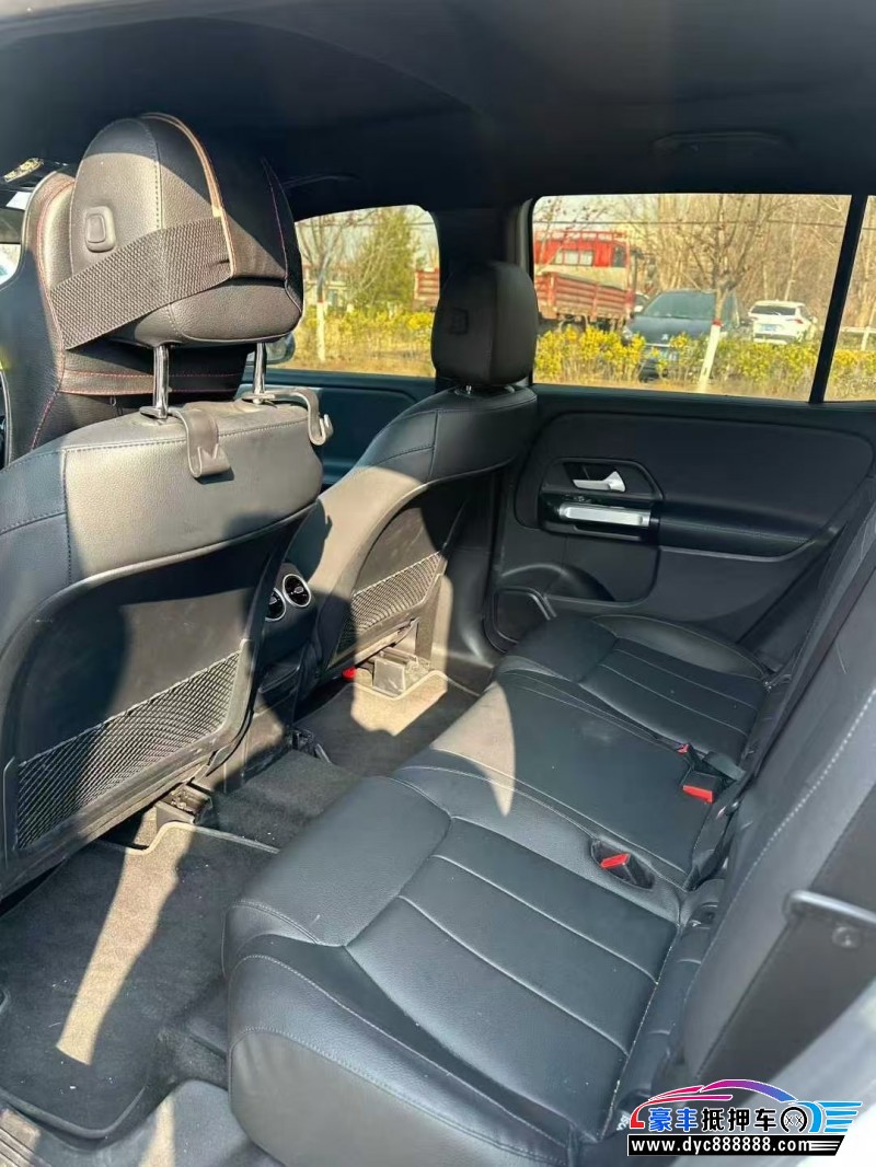 23年奔驰GLB轿车抵押车出售