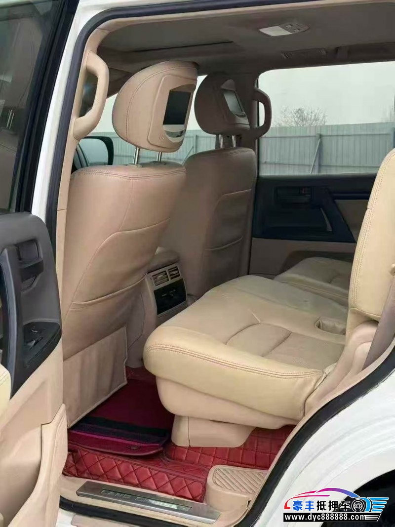 16年丰田兰德酷路泽（陆巡）轿车抵押车出售