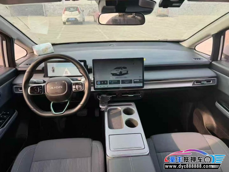 25年埃安Y轿车抵押车出售