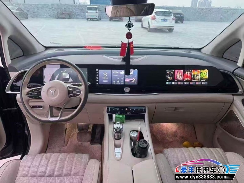 24年岚图梦想家轿车抵押车出售