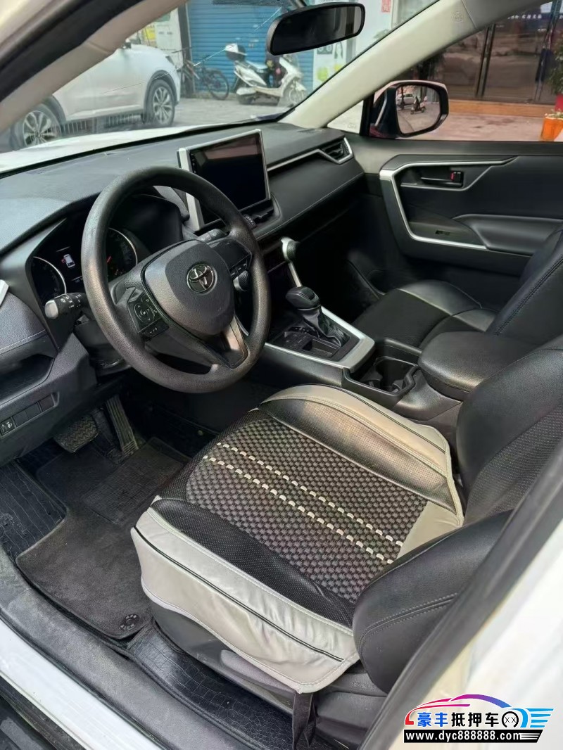 23年丰田威兰达轿车抵押车出售