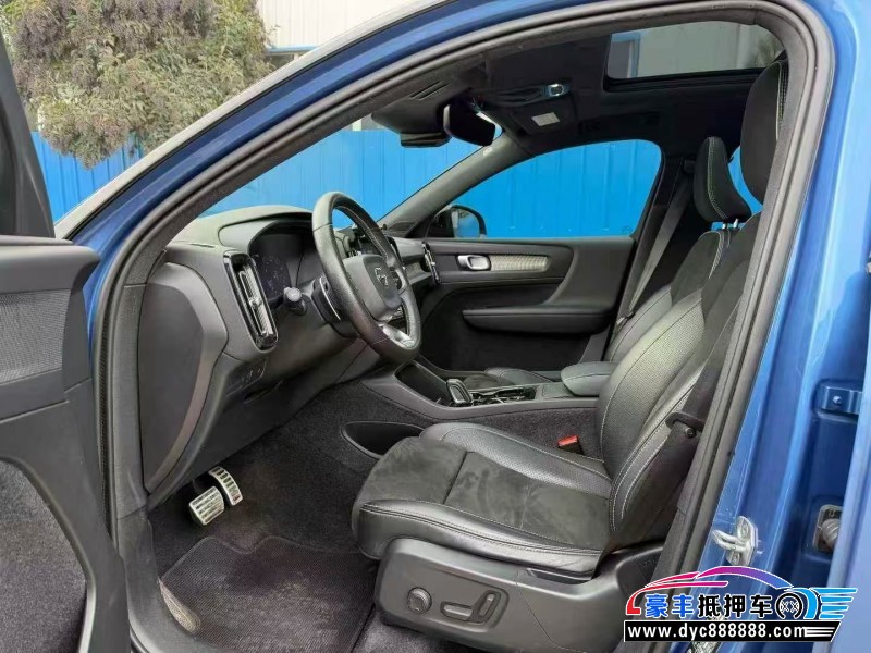 19年沃尔沃XC40轿车抵押车出售