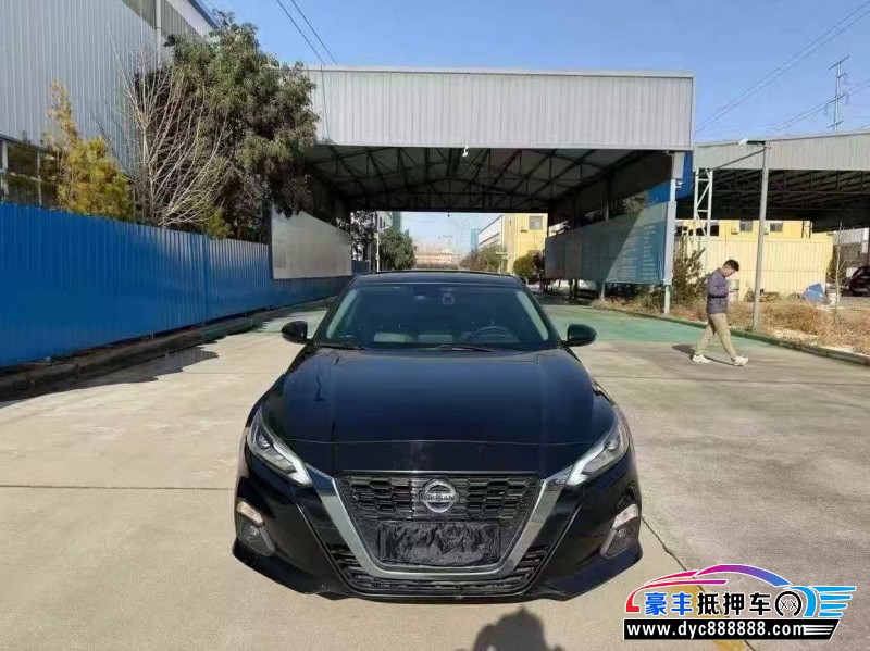 21年日产天籁轿车抵押车出售