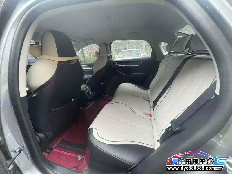 25年比亚迪驱逐舰轿车抵押车出售