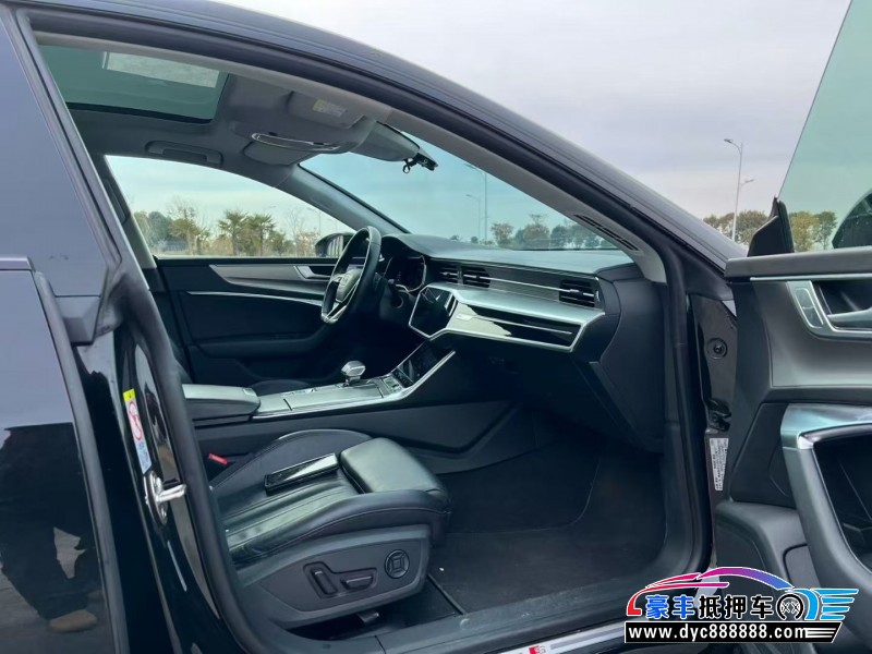 22年奥迪A7轿车抵押车出售