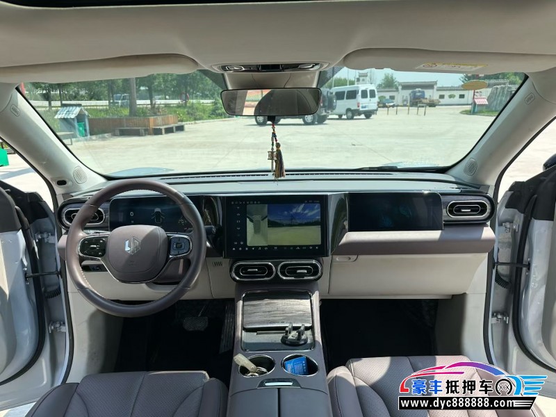 22年零跑C11轿车抵押车出售