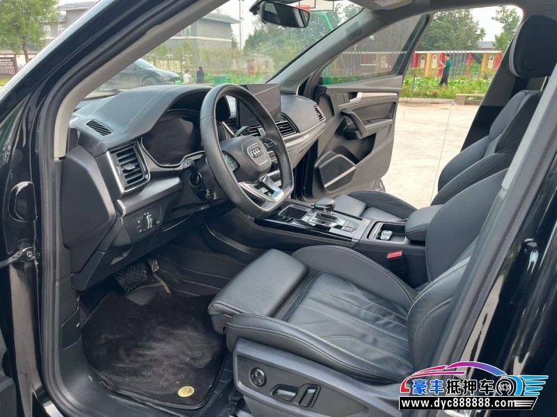 23年奥迪Q5轿车抵押车出售