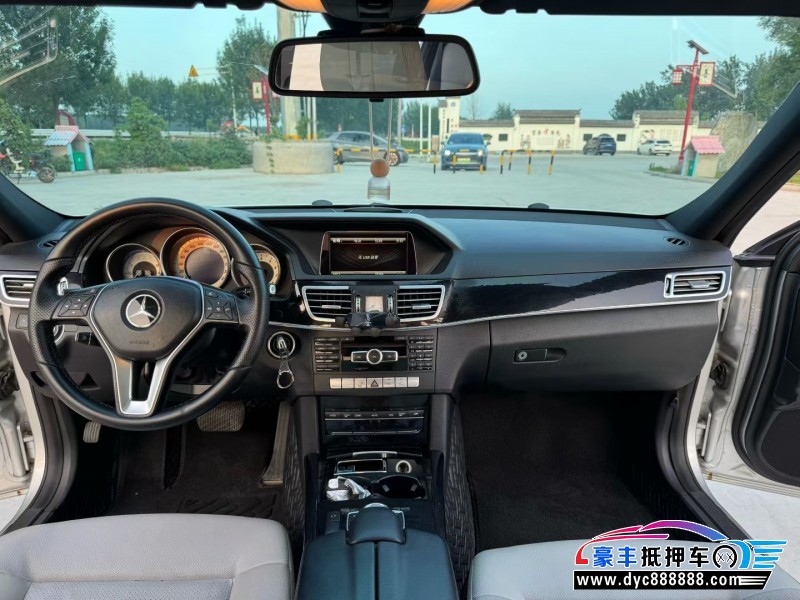 14年奔驰E轿车抵押车出售